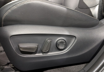 Подержанный автомобиль Toyota RAV4 2022 года (24 фото)