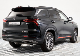 Подержанный автомобиль Changan CS75PLUS 2023 года (5 фото)