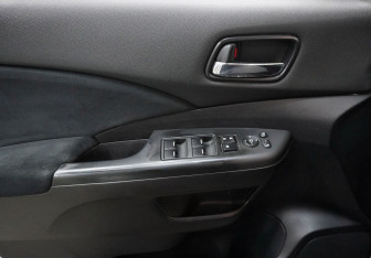 Подержанный автомобиль Honda CR-V 2013 года (15 фото)