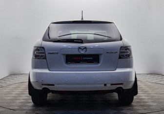 Подержанный автомобиль Mazda CX-7 2008 года (4 фото)