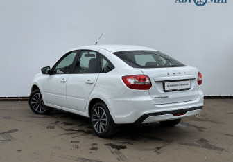 Подержанный автомобиль LADA (ВАЗ) Granta Liftback 2024 года (7 фото)