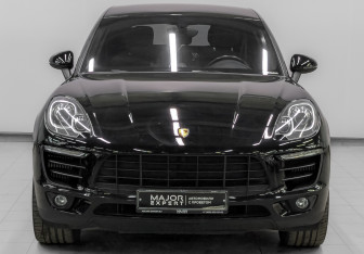 Подержанный автомобиль Porsche Macan 2015 года (2 фото)