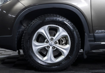 Подержанный автомобиль Kia Sorento 2013 года (23 фото)