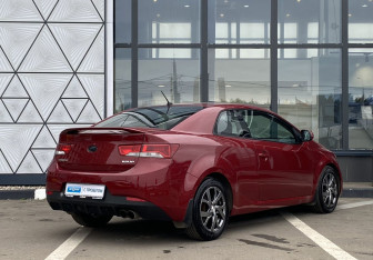 Подержанный автомобиль Kia Cerato Coupe 2011 года (5 фото)