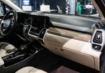 Подержанный автомобиль Kia Sorento 2023 года (7 фото)