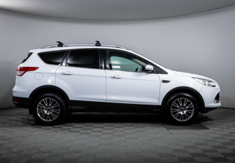 Подержанный автомобиль Ford Kuga 2014 года (4 фото)