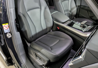 Подержанный автомобиль Audi Q7 2020 года (14 фото)