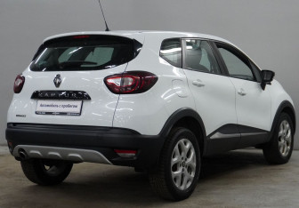 Подержанный автомобиль Renault Kaptur 2017 года (5 фото)