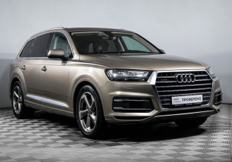 Подержанный автомобиль Audi Q7 2019 года (3 фото)