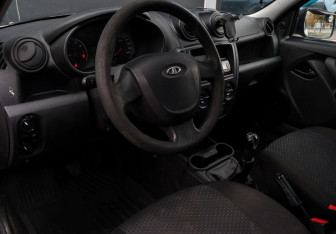 Подержанный автомобиль LADA (ВАЗ) Granta Sedan 2013 года (11 фото)