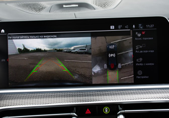 Подержанный автомобиль BMW X6 2021 года (16 фото)