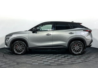 Подержанный автомобиль Omoda C5 2022 года (8 фото)