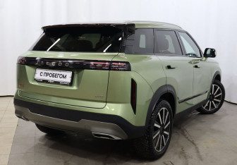 Подержанный автомобиль Jaecoo J7 2024 года (4 фото)