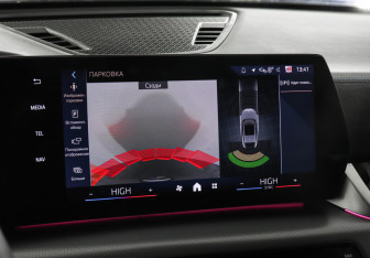 Подержанный автомобиль BMW X2 2024 года (18 фото)