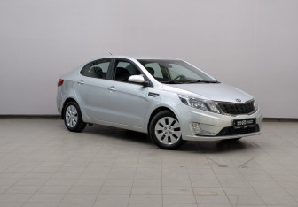 Подержанный автомобиль Kia Rio Sedan 2012 года (22 фото)