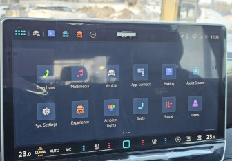 Новый Volkswagen Tiguan 2025 (10 фото)