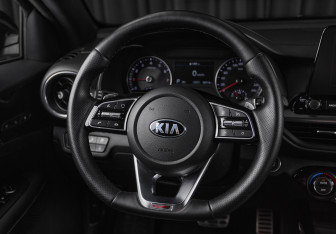 Подержанный автомобиль Kia Cerato Sedan 2020 года (13 фото)