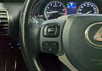 Подержанный автомобиль Lexus NX 2017 года (27 фото)