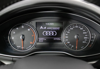 Подержанный автомобиль Audi A4 allroad 2019 года (12 фото)