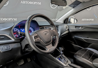 Подержанный автомобиль Hyundai Solaris Sedan 2021 года (16 фото)
