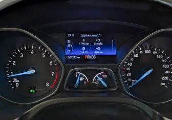 Подержанный автомобиль Ford Focus Hatchback 2019 года (13 фото)