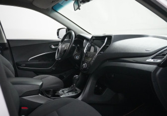 Подержанный автомобиль Hyundai Santa Fe 2012 года (11 фото)