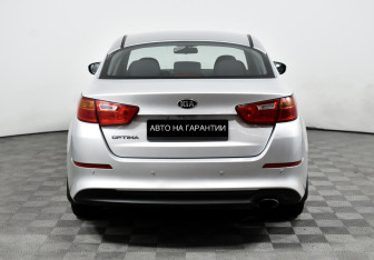 Подержанный автомобиль Kia Optima Sedan 2015 года (6 фото)