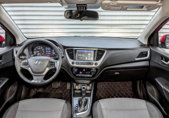 Подержанный автомобиль Hyundai Solaris Sedan 2017 года (14 фото)