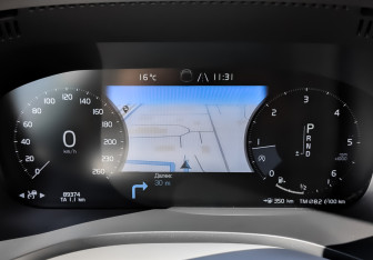 Подержанный автомобиль Volvo XC60 2021 года (13 фото)