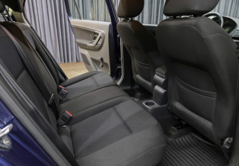 Подержанный автомобиль Skoda Fabia Wagon 2012 года (11 фото)