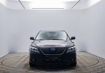 Подержанный автомобиль Toyota Camry Sedan 2008 года (2 фото)
