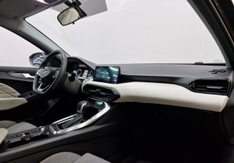 Подержанный автомобиль Kaiyi E5 2023 года (10 фото)