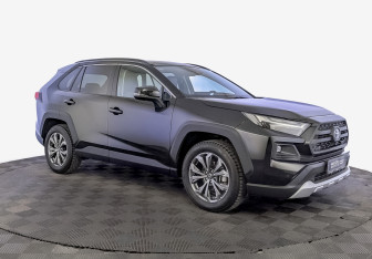 Подержанный автомобиль Toyota RAV4 2024 года (3 фото)