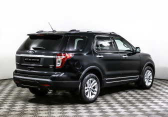 Подержанный автомобиль Ford Explorer 2013 года (5 фото)
