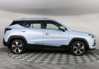 Подержанный автомобиль Москвич 3 2023 года (4 фото)