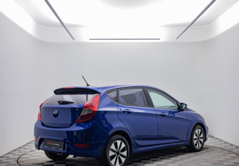 Подержанный автомобиль Hyundai Solaris Hatchback 2011 года (5 фото)