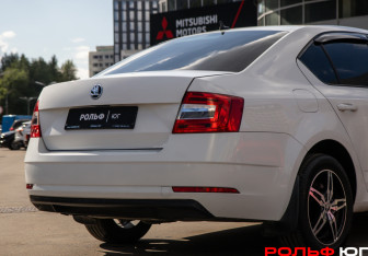 Подержанный автомобиль Skoda Octavia Liftback 2018 года (15 фото)