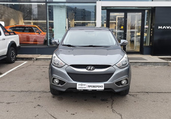 Подержанный автомобиль Hyundai ix35 2015 года (2 фото)
