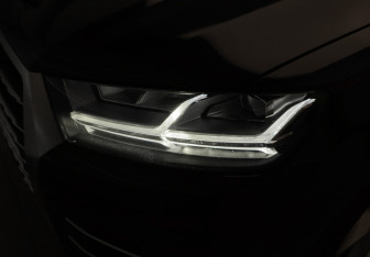 Подержанный автомобиль Audi Q7 2016 года (26 фото)