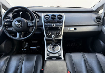 Подержанный автомобиль Mazda CX-7 2008 года (12 фото)