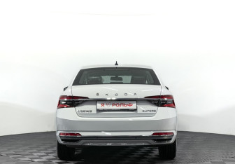 Новый Skoda Superb Liftback 2025 (8 фото)