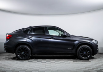 Подержанный автомобиль BMW X6 2016 года (4 фото)