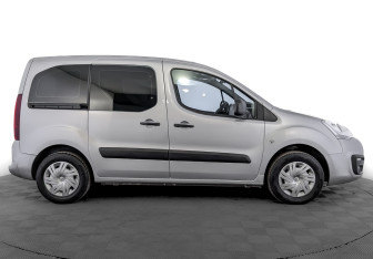 Подержанный автомобиль Citroen Berlingo 2021 года (4 фото)