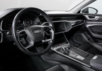Подержанный автомобиль Audi A6 Sedan 2019 года (14 фото)