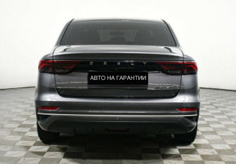 Подержанный автомобиль Geely Emgrand 2023 года (6 фото)