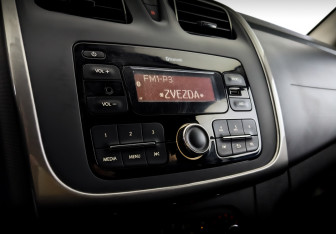 Подержанный автомобиль Renault Sandero 2018 года (25 фото)