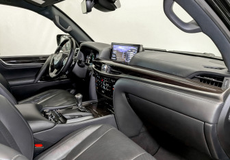 Подержанный автомобиль Lexus LX 2020 года (11 фото)