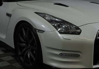 Подержанный автомобиль Nissan GT-R 2011 года (28 фото)