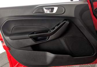 Подержанный автомобиль Ford Fiesta Hatchback 2016 года (19 фото)