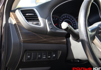 Подержанный автомобиль Nissan Teana 2011 года (14 фото)